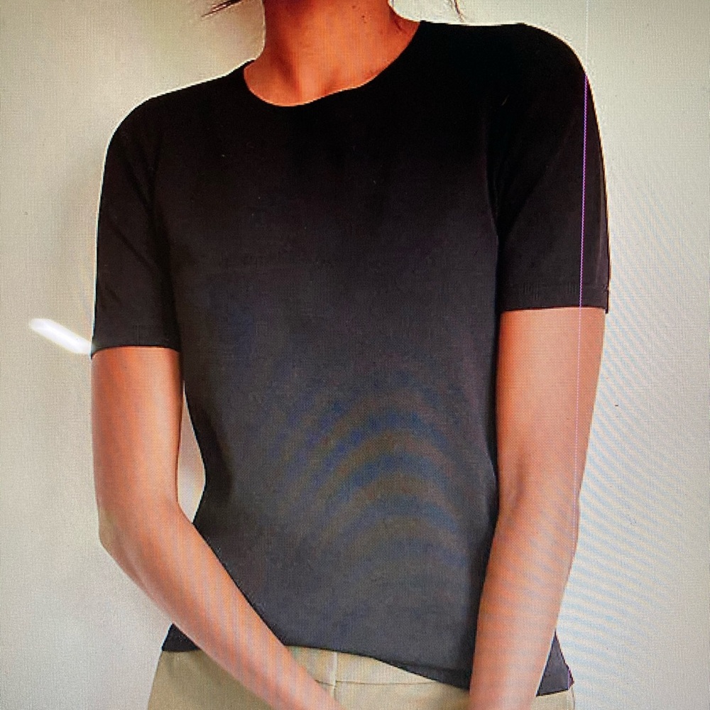 ANN TAYLOR, seasonless Yarn Sweater Tee. Size M